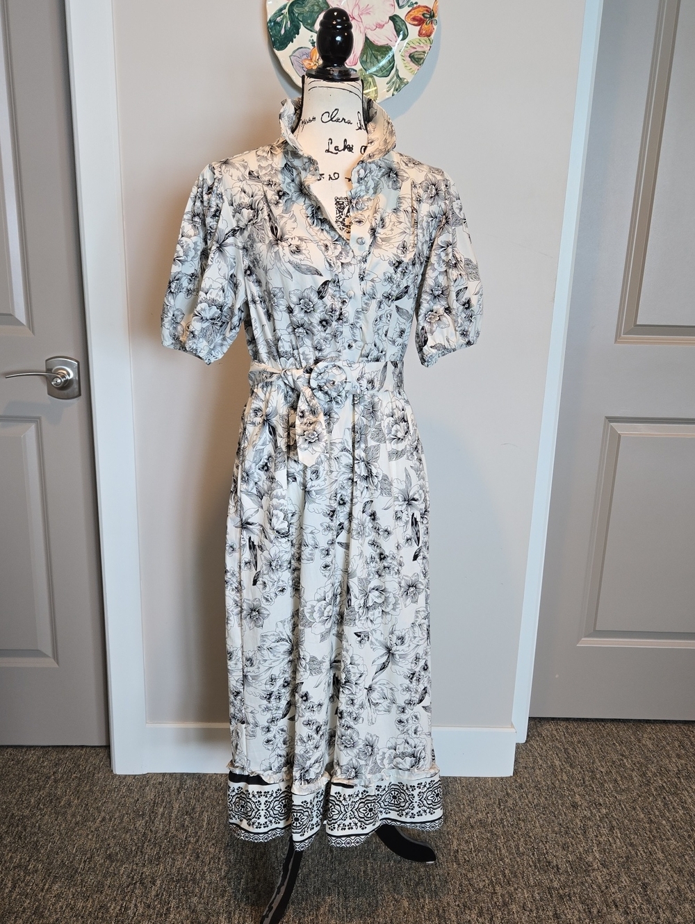 Jolie Black & White Floral Belted Maxi Dress